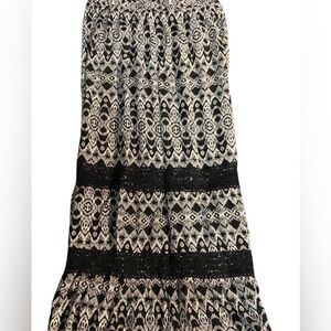 Black and White Patterned Skirt